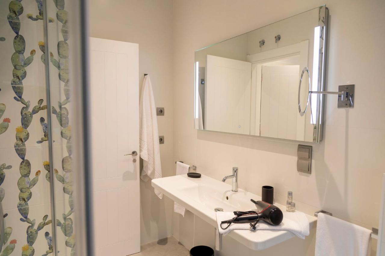 La Playa Suites סואנסס מראה חיצוני תמונה